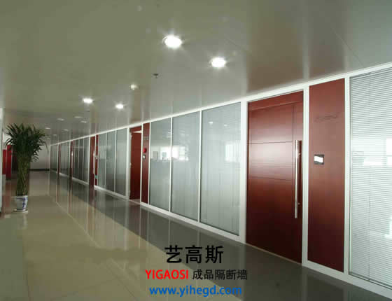 辦公室玻璃桃子视频在线观看