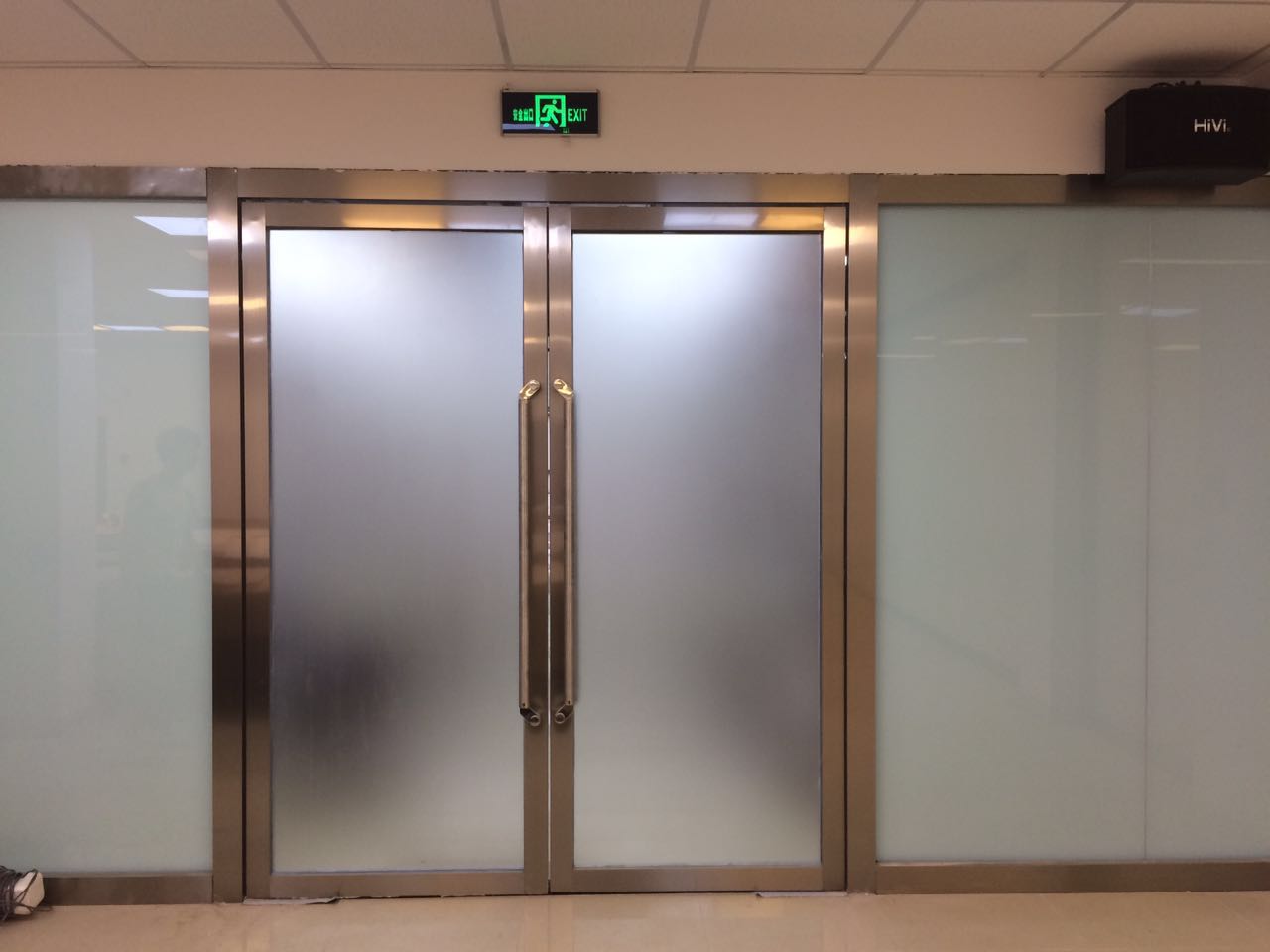 不鏽鋼玻璃桃子视频在线观看門 不鏽鋼玻璃桃子视频在线观看門