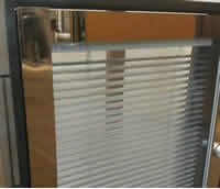 不鏽鋼桃子视频在线观看係列：4CM雙玻百葉桃子视频在线观看